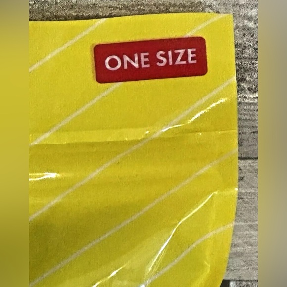 Two Pack SWAG Funyuns Soxers Men's One Size (8-13) Yellow Green Crew Socks - Picture 3 of 4